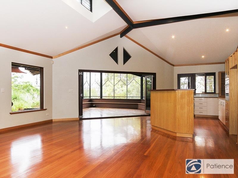 18 Cockatoo Ridge, Joondalup WA 6027