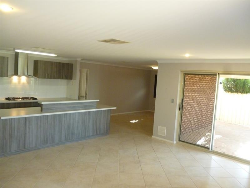 9 Karralea Way, Pearsall WA 6065