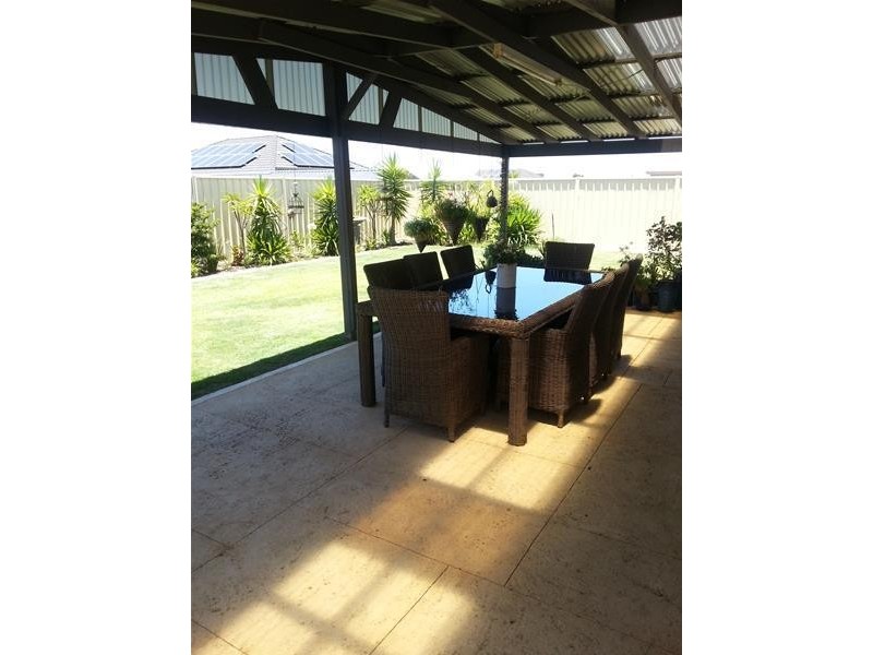 10 Lynella Circuit, Banksia Grove WA 6031