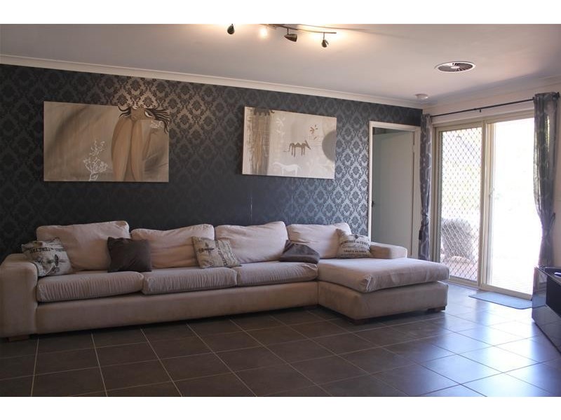 8 Katrine Crescent, Joondalup WA 6027