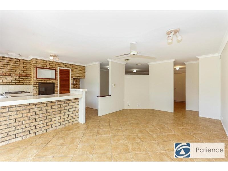 88 Greenfields Circle, Hocking WA 6065