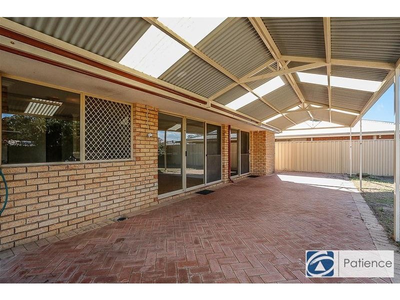 88 Greenfields Circle, Hocking WA 6065