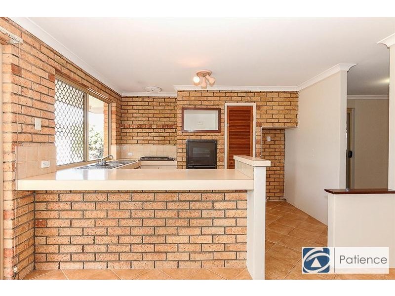 88 Greenfields Circle, Hocking WA 6065