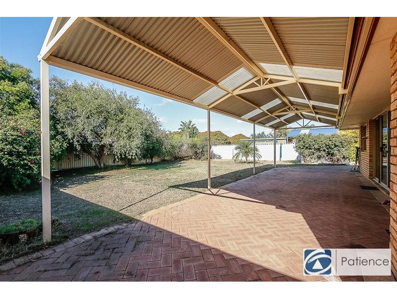 88 Greenfields Circle, Hocking WA 6065