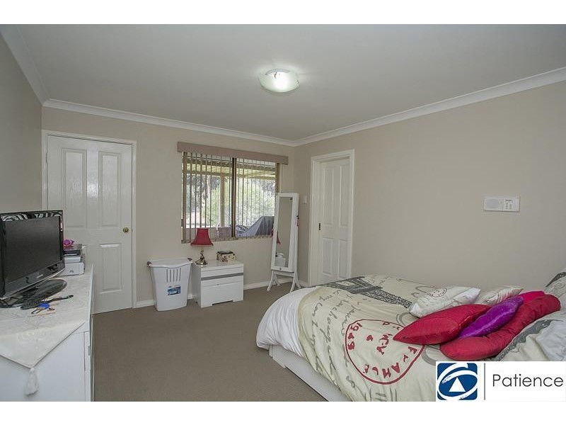 10 Clubhouse Lane, Gnangara WA 6077