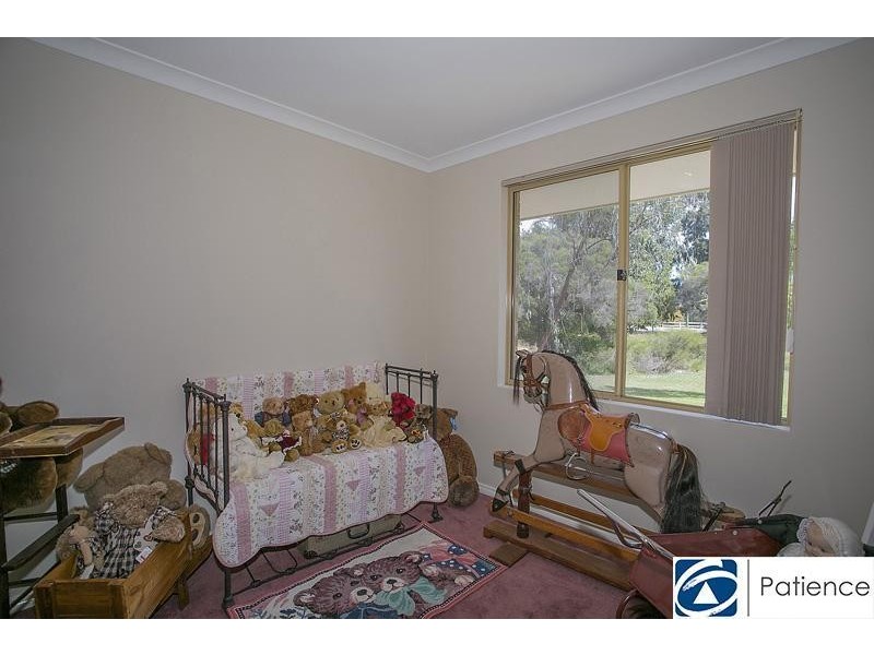 10 Clubhouse Lane, Gnangara WA 6077