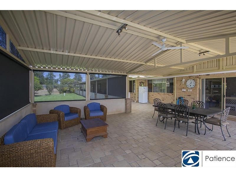 10 Clubhouse Lane, Gnangara WA 6077