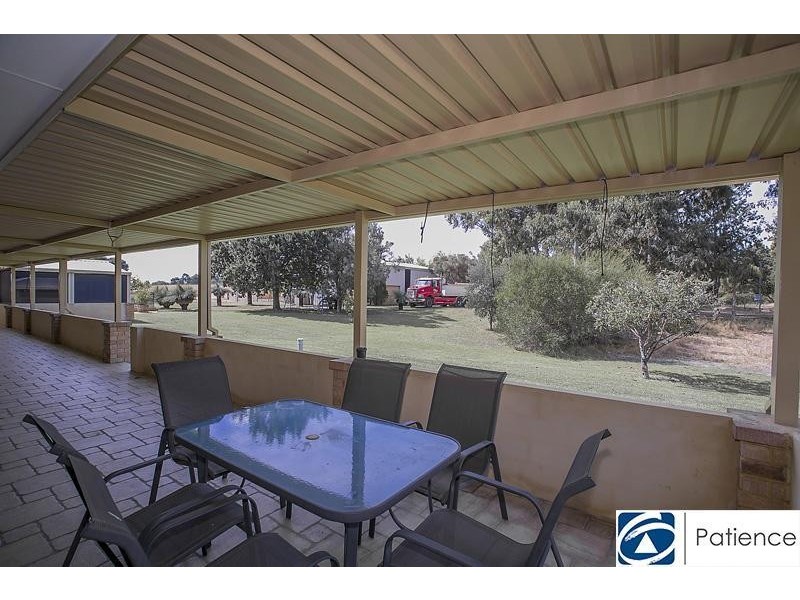 10 Clubhouse Lane, Gnangara WA 6077