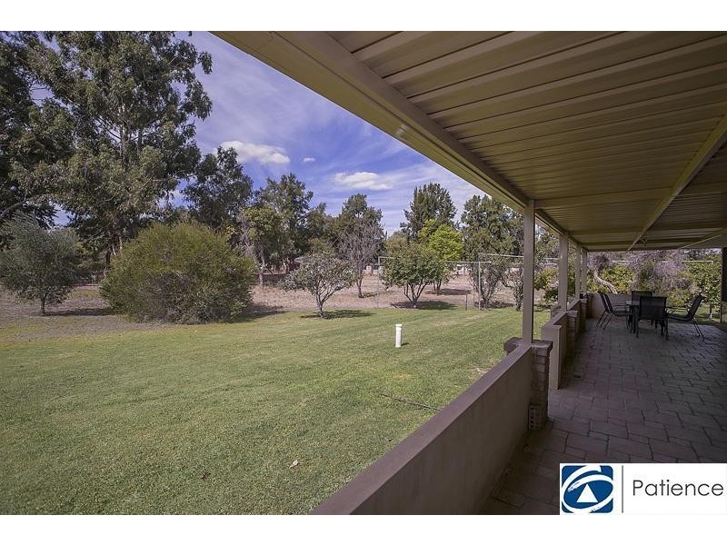 10 Clubhouse Lane, Gnangara WA 6077