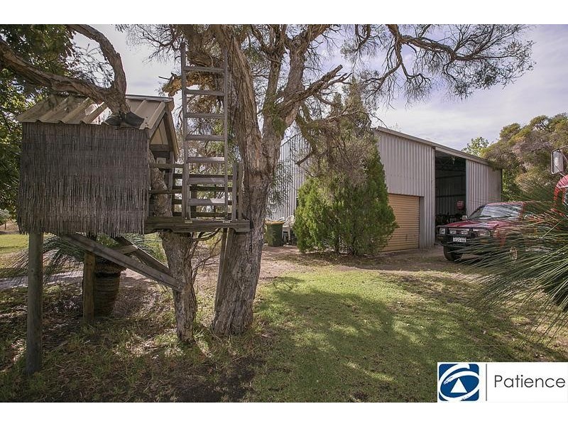 10 Clubhouse Lane, Gnangara WA 6077