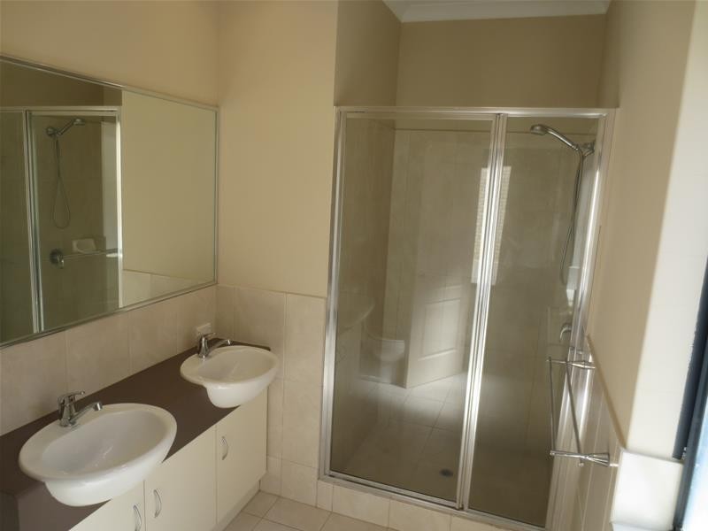 19 Tissington Drive, Darch WA 6065