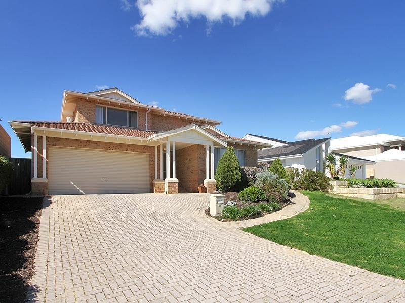 43 Canterbury Circle, Currambine WA 6028