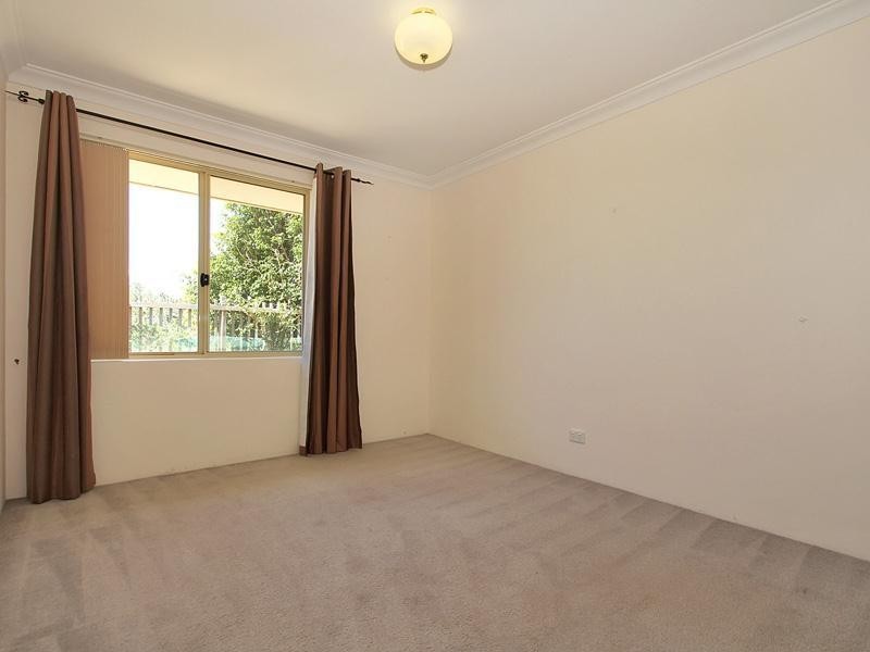 43 Canterbury Circle, Currambine WA 6028