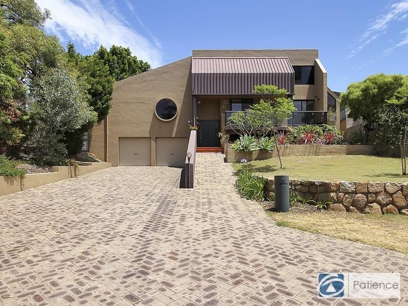 17 Silver Place, Carine WA 6020