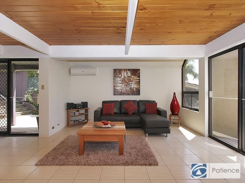 17 Silver Place, Carine WA 6020