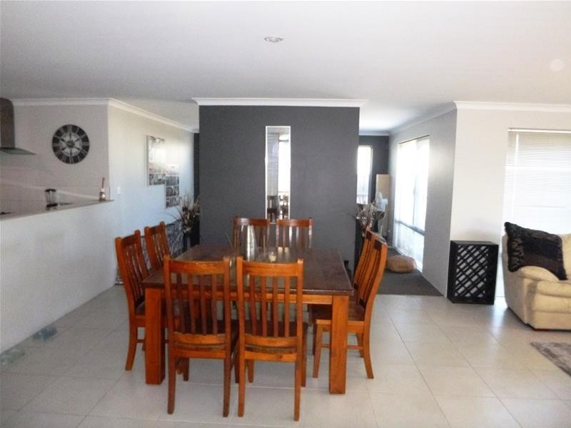 23 Current Street, Yanchep WA 6035