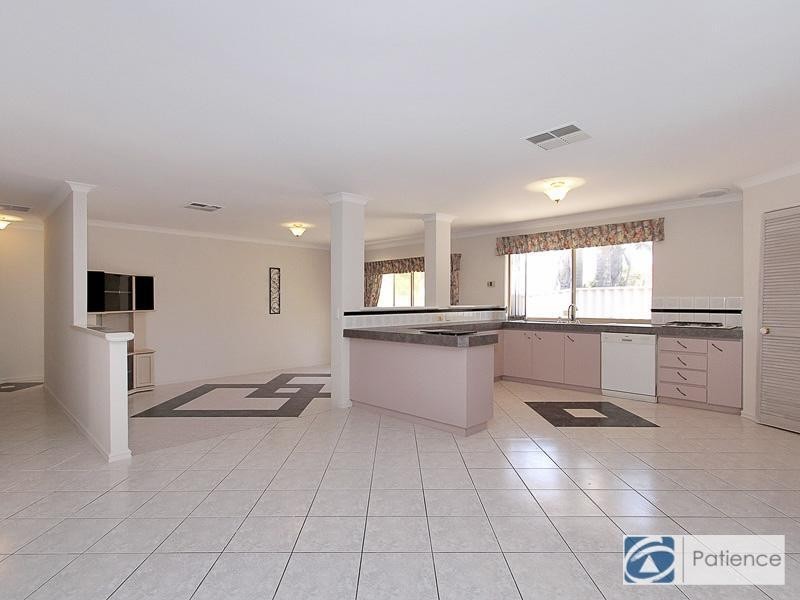 24 Bergalia Mews, Currambine WA 6028