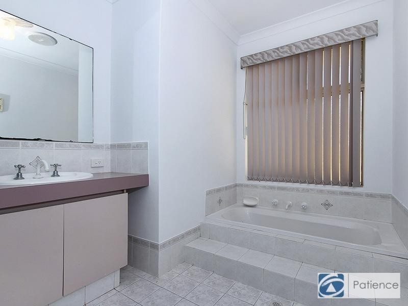 24 Bergalia Mews, Currambine WA 6028
