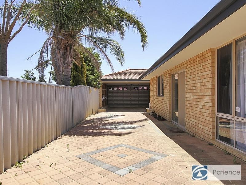 24 Bergalia Mews, Currambine WA 6028