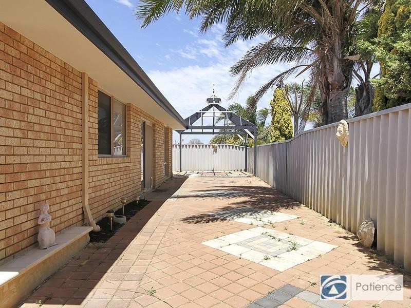 24 Bergalia Mews, Currambine WA 6028