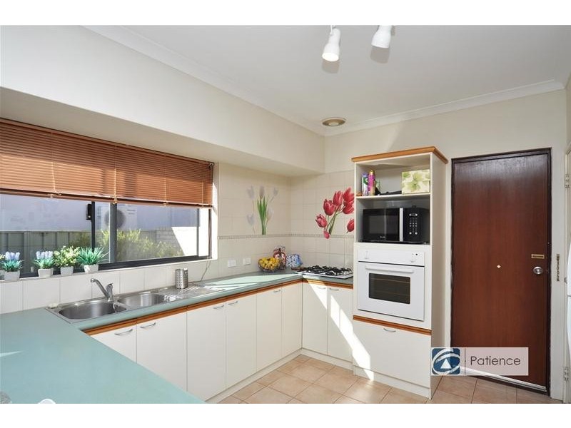 413 Kingsway, Landsdale WA 6065