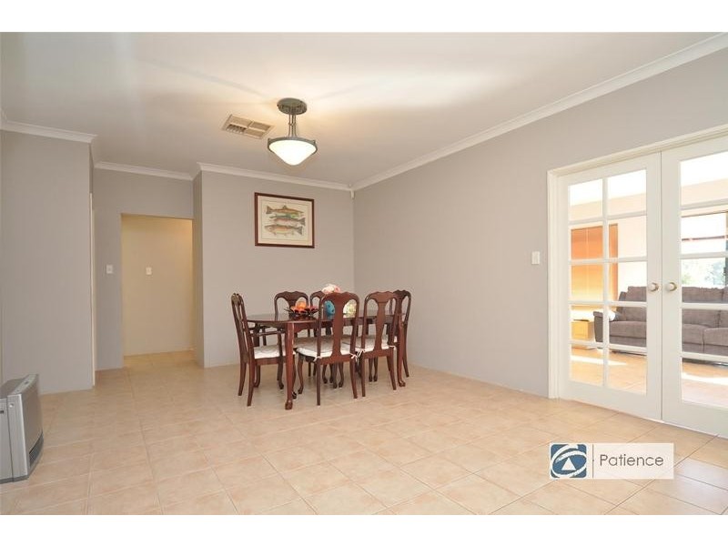 413 Kingsway, Landsdale WA 6065