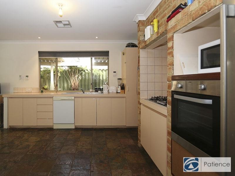 9 Larsson Walk, Clarkson WA 6030