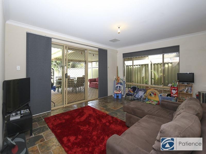 9 Larsson Walk, Clarkson WA 6030