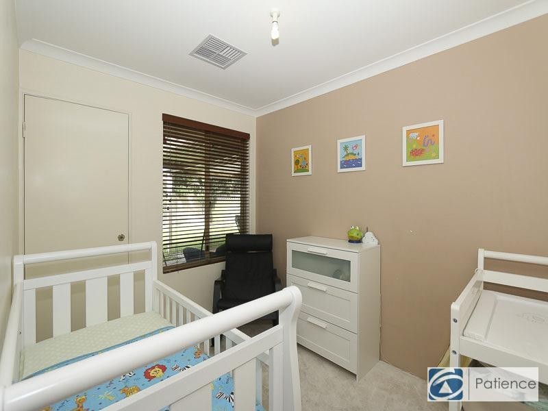 9 Larsson Walk, Clarkson WA 6030