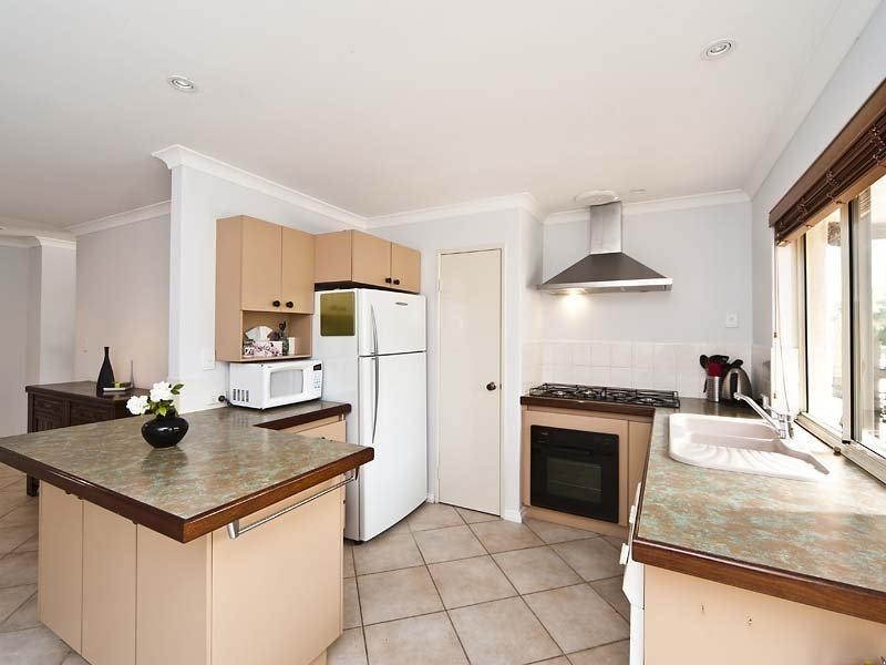 90 Lydon Boulevard, Atwell WA 6164