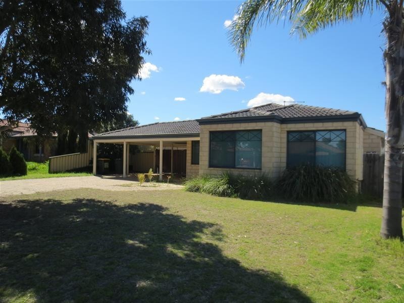 9 St Stephens Crescent, Tapping WA 6065