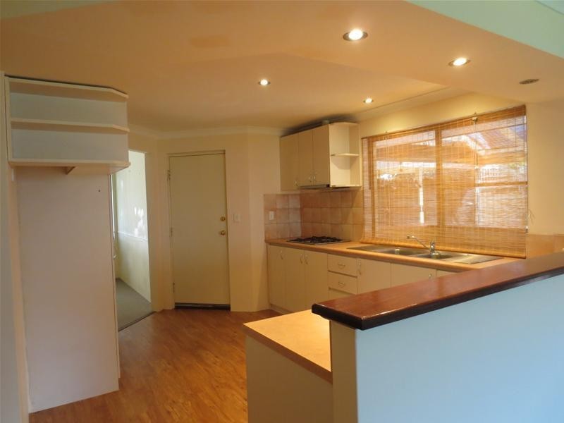 9 St Stephens Crescent, Tapping WA 6065