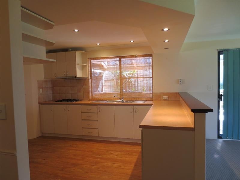 9 St Stephens Crescent, Tapping WA 6065