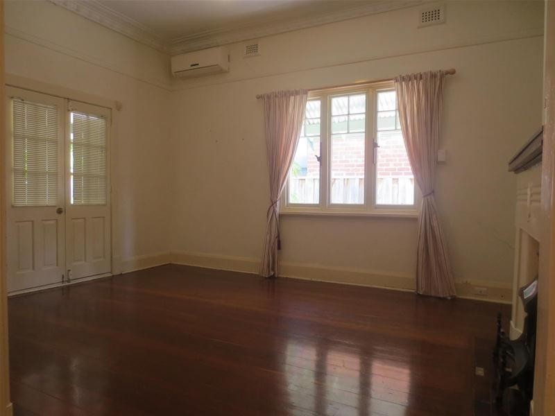 6 Tareena Street, Nedlands WA 6009