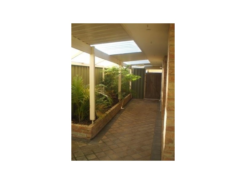 9 Larsson Walk, Clarkson WA 6030