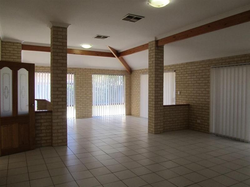 15 Malacca Way, Mindarie WA 6030