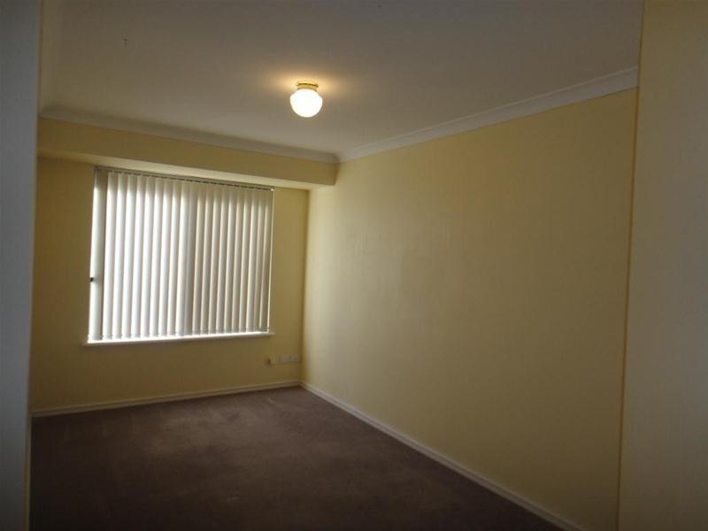 15 Malacca Way, Mindarie WA 6030