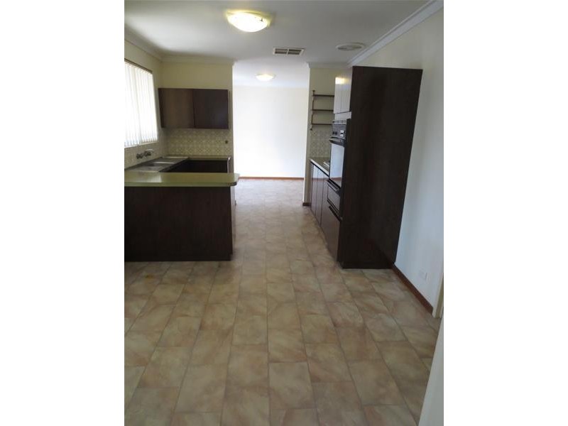 7 Yanna Place, Wanneroo WA 6065