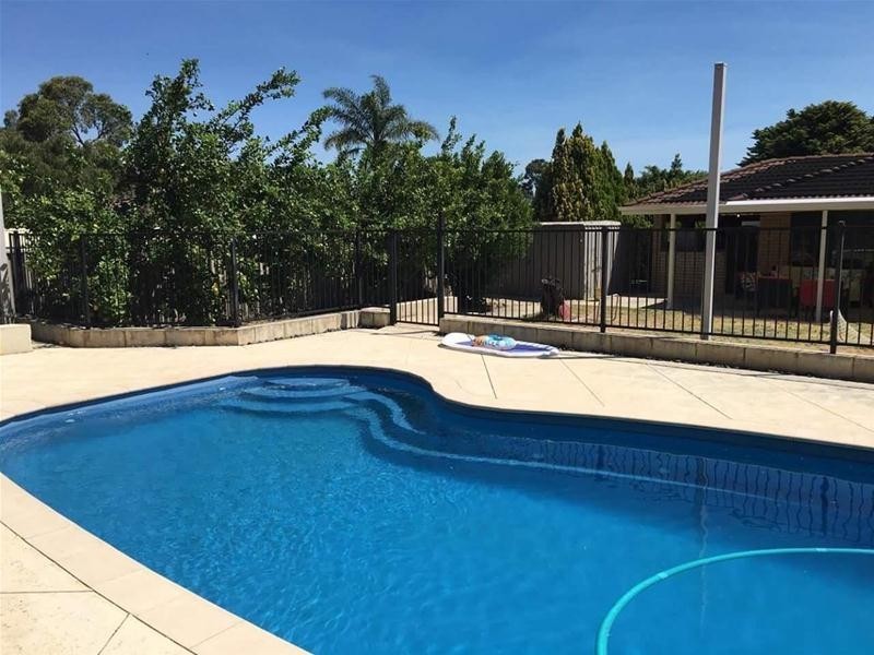 17 Smoothstone Court, Joondalup WA 6027