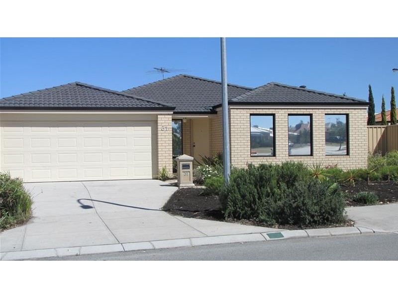31 Innesvale Way, Carramar WA 6031
