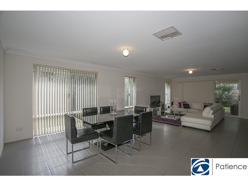 18 Berlin Drive, Wanneroo WA 6065