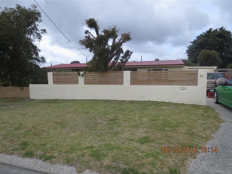 8B Golders Way, Girrawheen WA 6064