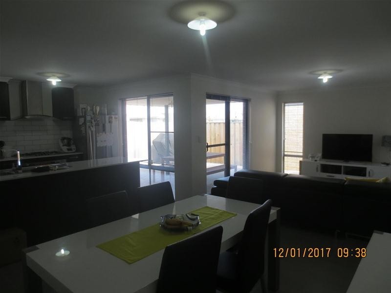 21 Cheriton Avenue, Ellenbrook WA 6069