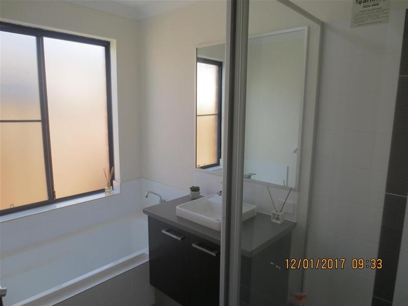 21 Cheriton Avenue, Ellenbrook WA 6069