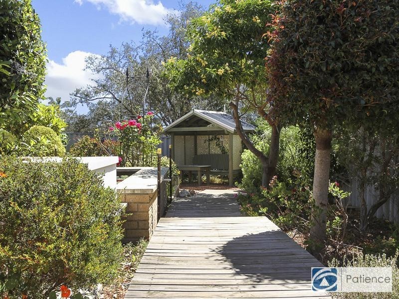 77 Otisco Crescent, Joondalup WA 6027