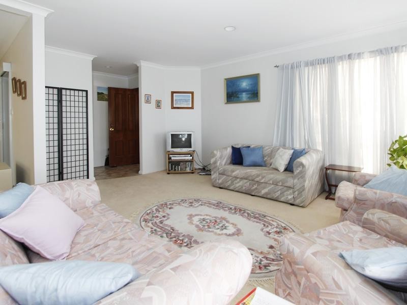 2A Otisco Crescent, Joondalup WA 6027