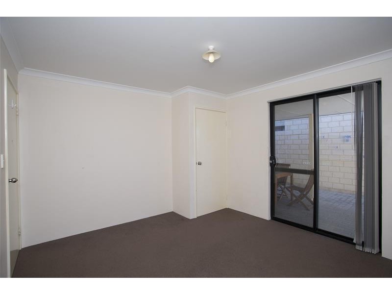 27 Fairvale Bend, Madeley WA 6065