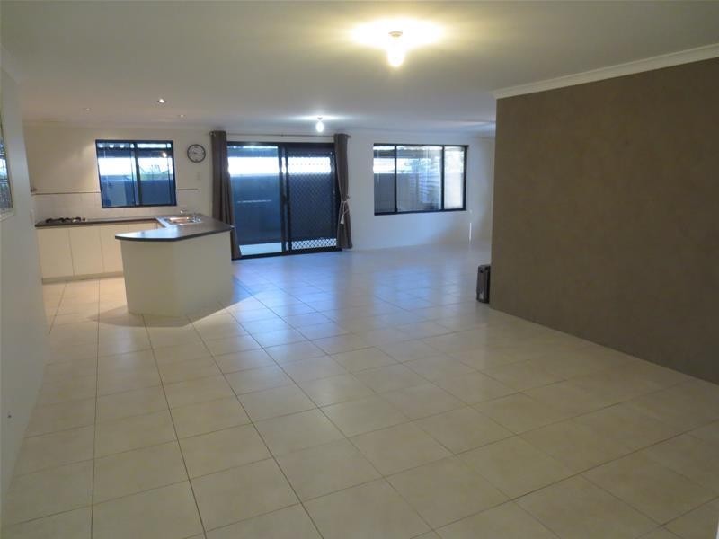 25 Kurnalpi Turn, Wanneroo WA 6065