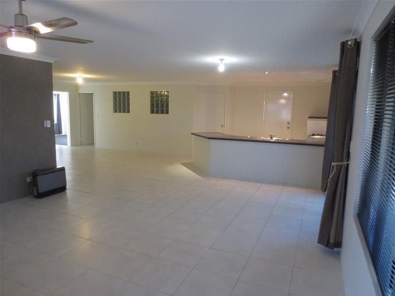 25 Kurnalpi Turn, Wanneroo WA 6065