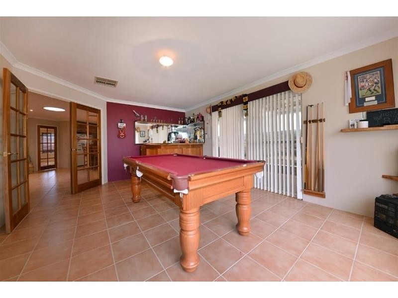 25 Brightlands Circuit, Carramar WA 6031